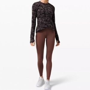 Lululemon close to crossing long sleeve
